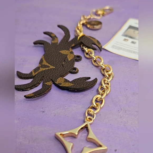 NEW LV Reimagined Canvas Charm On Unbranded Bag Charm Chain - Picture 4 of 5